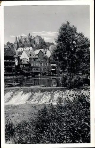 Ak Marburg an der Lahn, Wehr, Lahnansicht mit Schloss