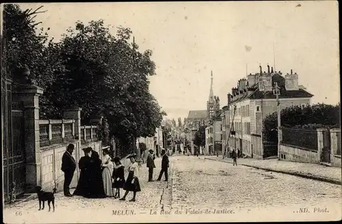 Ak Melun Seine et Marne, La Rue du Palais de Justice