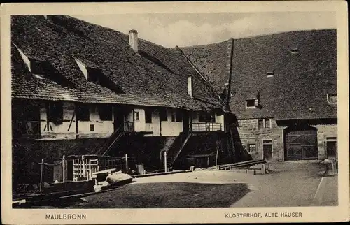 Ak Maulbronn im Schwarzwald, Klosterhof, Alte Häuser