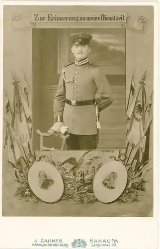 CdV Deutscher Soldat in Uniform, Portrait, Kaiserpaar, Fahnen