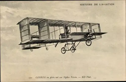 Ak Histoire de l'Aviation, Gobron en plein vol sur Biplan Voisin, Doppeldecker