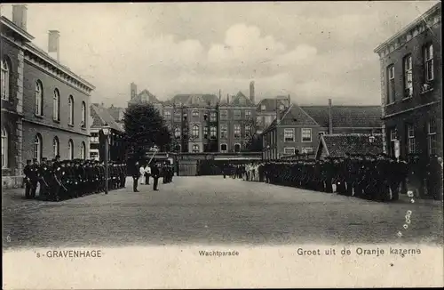 Ak 's Gravenhage Den Haag Südholland, Wachtparade, Groet uit de Oranje kazerne