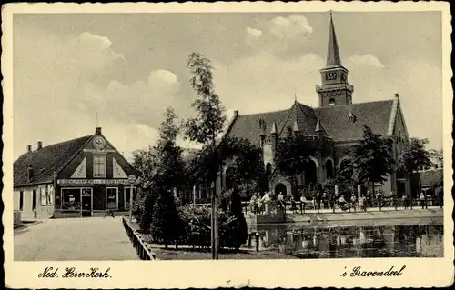 Ak 's Gravendeel Südholland, Ned. Herv. Kerk, Boek, Papier en Kunsthandel, Kanal, Brücke, Kirche