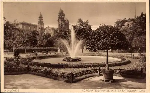 Ak München, Hofgartenpartie mit Theatinerkirche