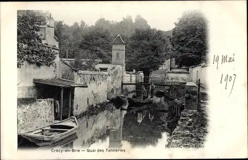 Ak Crécy en Brie Crécy la Chapelle Seine et Marne, Quai des Tanneries, Ruderboote