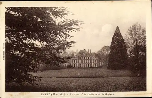 Ak Clefs Maine et Loire, Le Parc et la Chateau de la Bertraie