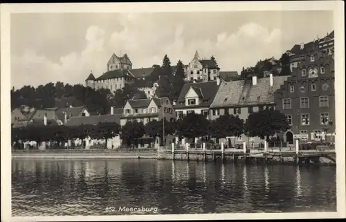 Ak Meersburg am Bodensee, Teilansicht des Ortes vom Wasser