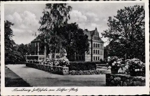 Ak Flensburg in Schleswig Holstein, Zollschule am Luther Platz