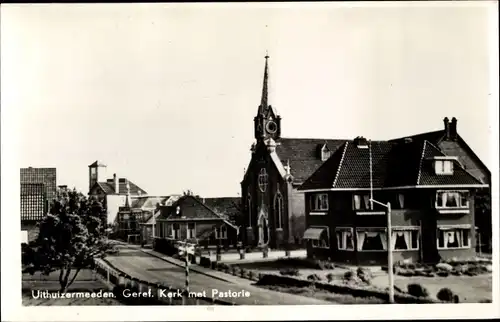 Ak Uithuizermeeden Groningen Niederlande, Geref. Kerk met Pastorie