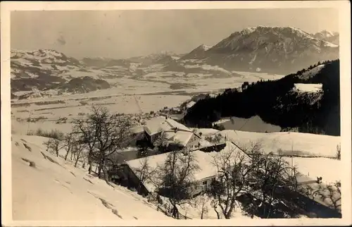 Ak Oberaudorf am Inn Oberbayern, Alpengasthof mit Ort und Umgebung, Winter