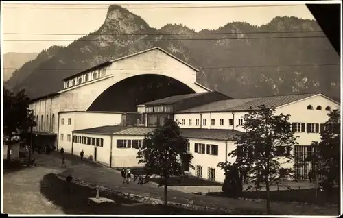 Foto Ak Oberammergau in Oberbayern, Passionstheater m. Kofel