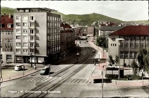 Ak Hagen in Westfalen, Emilienplatz mit Badstraße, Zebrastreifen, Straßenbahngleise