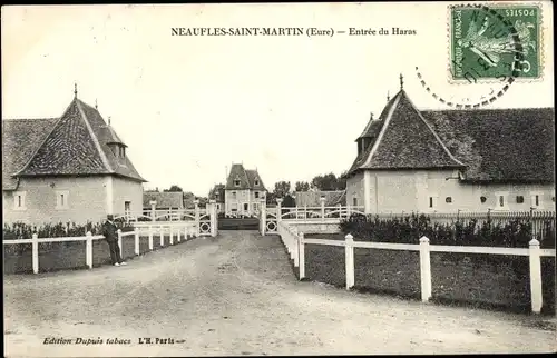 Ak Neaufles sur Risle Eure, Entrée du Haras