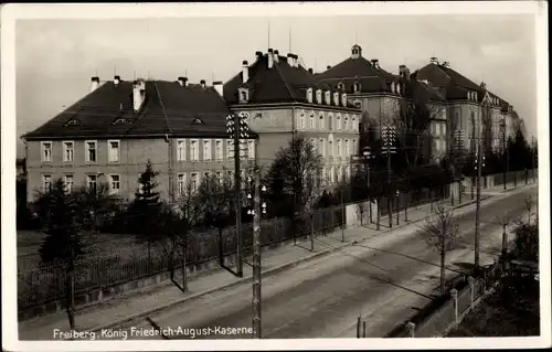 Ak Freiberg in Sachsen, König Friedrich-August-Kaserne