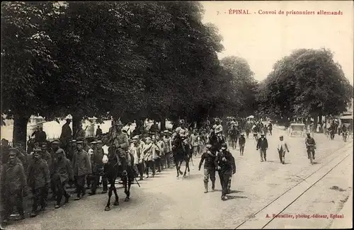 Ak Épinal Lothringen Vosges, Convoi de prisonniers allemands
