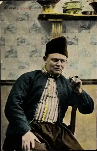 Ak Volendam Nordholland Niederlande, Mann mit Pfeife