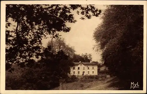 Ak Saint Junien Haute Vienne, Le Chateau du Chatelard