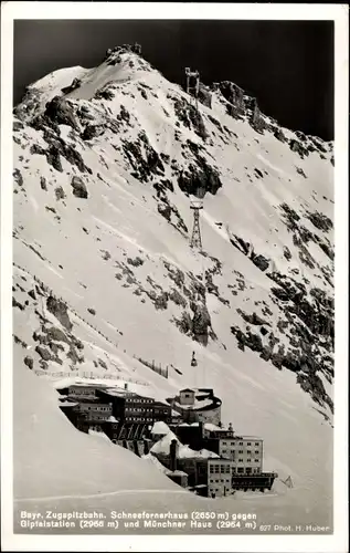 Ak Schneefernerhaus auf der Zugspitze, Bayr. Zugspitzbahn, Münchner Haus bei Schnee, Winter