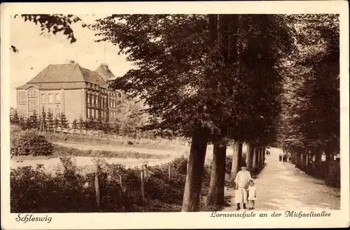 Ak Schleswig an der Schlei, Lornsenschule an der Michaelisallee