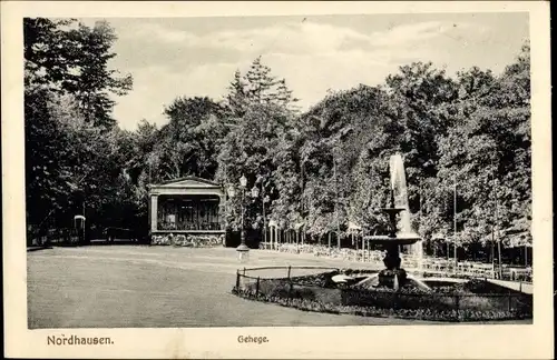 Ak Nordhausen am Harz, Gehege, Bühne, Brunnen