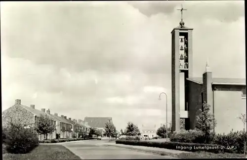 Ak Luttelgeest Noordoostpolder Flevoland, Stadteingang, Kirche