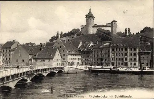 Ak Schaffhausen am Rhein Schweiz, Rheinbrücke mit Schifflände, Burg