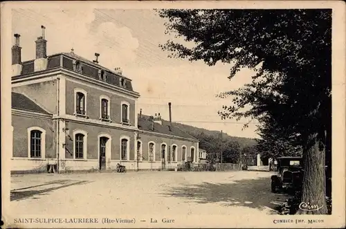 Ak Saint Sulpice Laurière Haute Vienne, La Gare, Bahnhof, Außenansicht