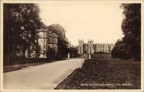 Ak Windsor Berkshire England, Windsor Castle, Royal Entrance from Long Walk