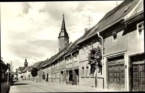 Ak Bürgel in Thüringen, Partie an der Eisenberger Straße, Kirchturm