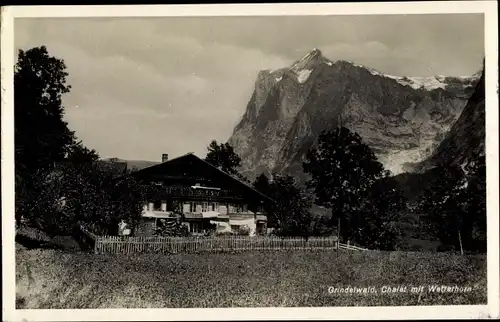 Ak Grindelwald Kanton Bern, Chalet mit Wetterhorn