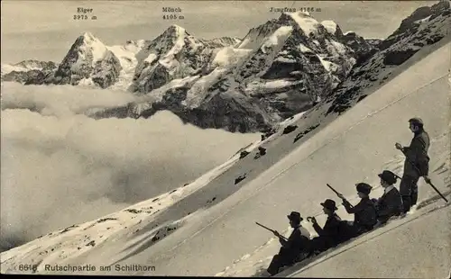 Ak Mürren Kanton Bern Schweiz, Rutschpartie am Schilthorn, Eiger, Mönch, Jungfrau, Schnee