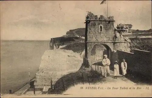 Ak Mesnil Val Seine Maritime, La Tour Talbot et la Mer, Küste, Turm