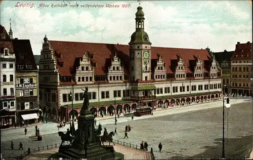 Ak Leipzig in Sachsen, altes Rathaus, Denkmal