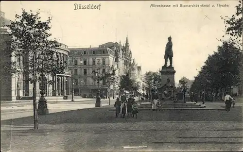 Ak Düsseldorf am Rhein, Alleestraße mit Bismarckdenkmal und Theater