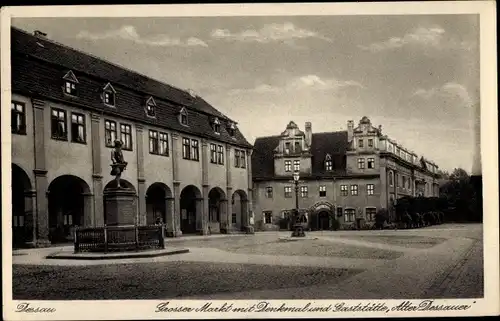 Ak Dessau in Sachsen Anhalt, Großer Markt mit Denkmal und Gaststätte Alter Dessauer