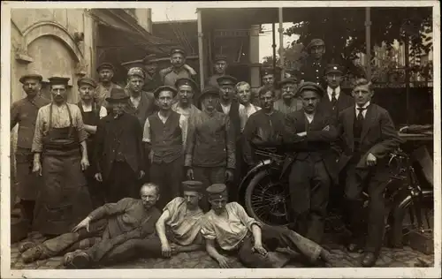 Foto Ak Ząbkowice Śląskie Frankenstein Schlesien, Gruppenportrait