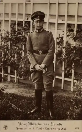 Ak Prinz Wilhelm von Preußen, Leutant im I. Garde Regiment zu Fuß, Uniform, Portrait