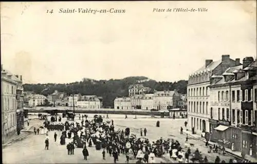 Ak Saint Valery en Caux Seine Maritime, Place del'Hotel de Ville