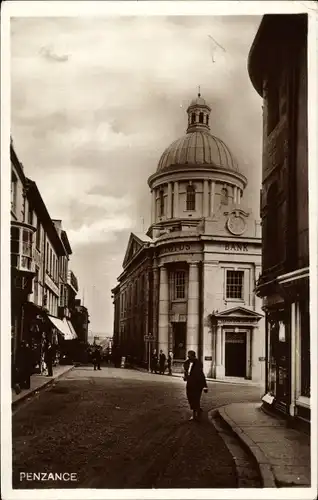 Ak Penzance Cornwall England, Strassenpartie, Bank