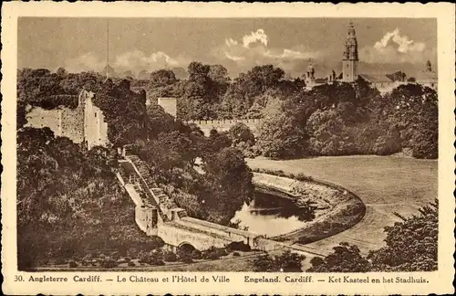 Ak Cardiff Wales, Le Chateau et l'Hotel de Ville