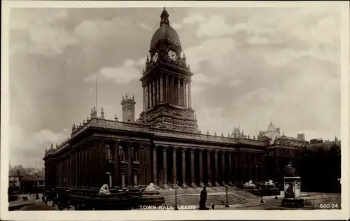 Ak Leeds Yorkshire England, Town Hall
