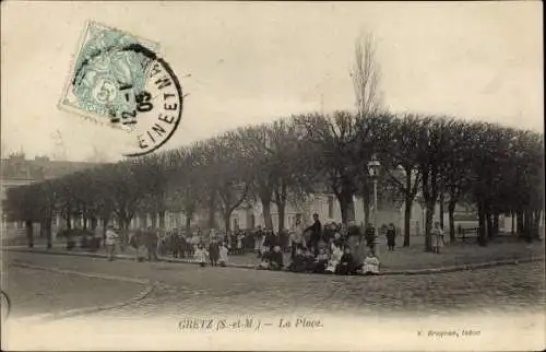 Ak Gretz Armainvilliers Seine et Marne, La Place