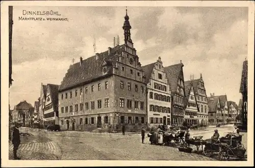 Ak Dinkelsbühl in Mittelfranken, Marktplatz und Weinmarkt, Alte Häuser