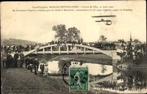 Ak Pettoncourt Moselle, Pont Frontiere, Circuit de l'Est, Biplan, Flugzeug