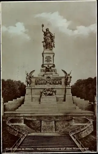 Ak Rüdesheim am Rhein, Nationdenkmal auf dem Niederwald