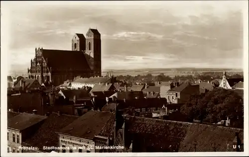 Ak Prenzlau in der Uckermark, Stadtpanorama mit St. Marien Kirche