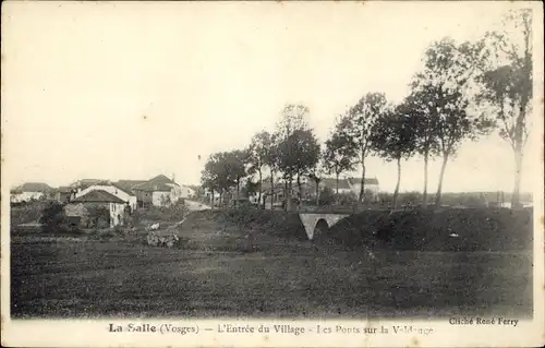 Ak La Salle Vosges, L'Entrée du Village, les ponts sur la Valdange