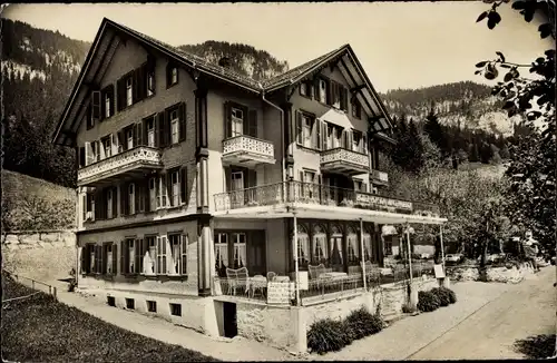 Ak Beatenberg Kanton Bern, Hotel Jungfraublick, Außenansicht