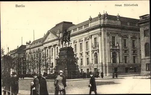 Ak Berlin Mitte, Neue Bibliothek, Straßenpartie, Denkmal