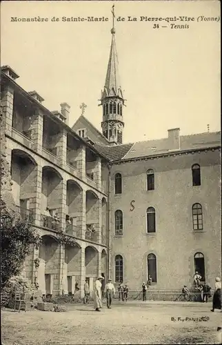 Ak Saint-Léger-Vauban Yonne, Abbaye Sainte-Marie de la Pierre qui Vire, Monastère, Tennis